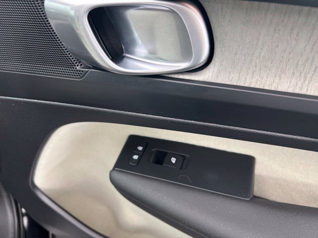 Certified 2023 Volvo XC40 B5 Plus w/ Driver Assist Package AWD/4WD image 26
