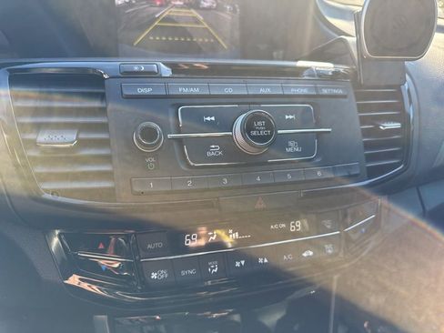 Used 2017 Honda Accord Sport Special Edition image 5