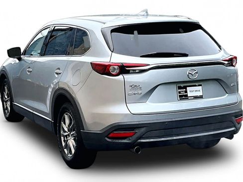 Used 2018 MAZDA CX-9 Touring w/ Touring Premium Package FWD image 12
