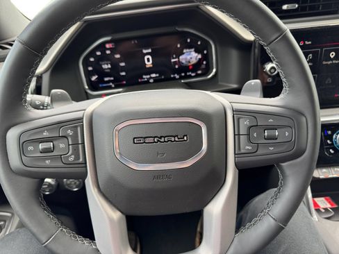 Used 2026 GMC Sierra 1500 Denali w/ Denali Reserve Package AWD/4WD image 14