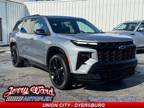 Used 2024 Chevrolet Traverse RS w/ LPO, Floor Liner Package image 1