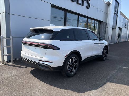 New 2026 Lincoln Nautilus Premier w/ Equipment Group 102A AWD/4WD image 3