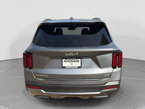 Used 2025 Kia Sorento SX Prestige AWD/4WD image 4