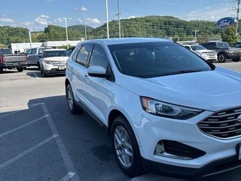 Used 2022 Ford Edge SEL AWD/4WD image 2
