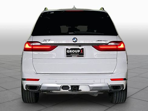 Used 2022 BMW X7 xDrive40i w/ Premium Package AWD/4WD image 4