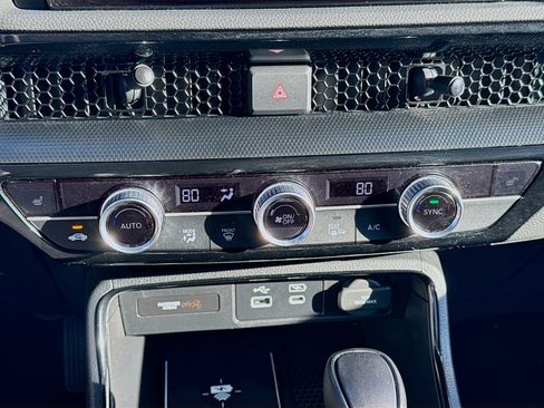 Used 2024 Honda CR-V EX-L image 11