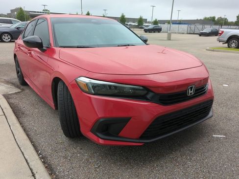 Used 2024 Honda Civic Sport image 2