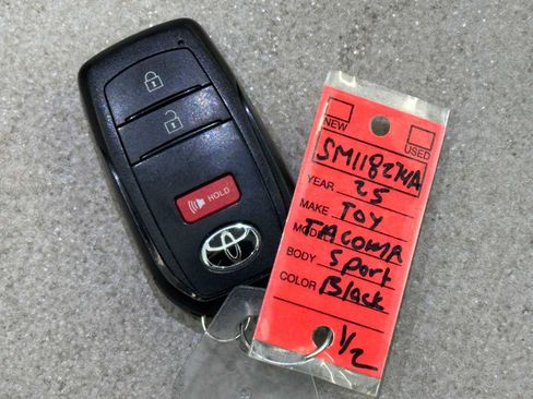 Certified 2025 Toyota Tacoma TRD Sport AWD/4WD image 31