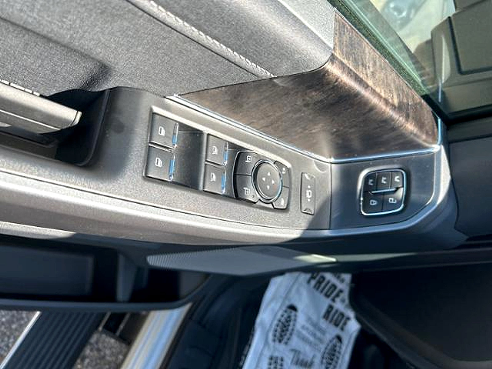 New 2025 Ford F350 Lariat w/ Lariat Ultimate Package AWD/4WD image 13