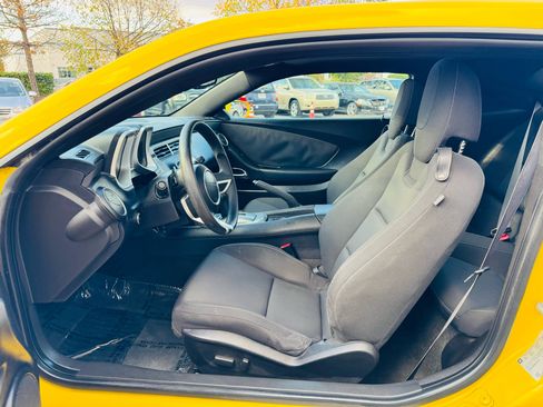 Used 2011 Chevrolet Camaro LT image 13