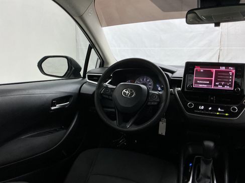 Used 2021 Toyota Corolla LE FWD image 30