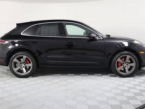 Certified 2023 Porsche Macan S AWD/4WD image 8