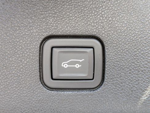 Certified 2023 Cadillac XT6 Premium Luxury w/ Technology Package image 12