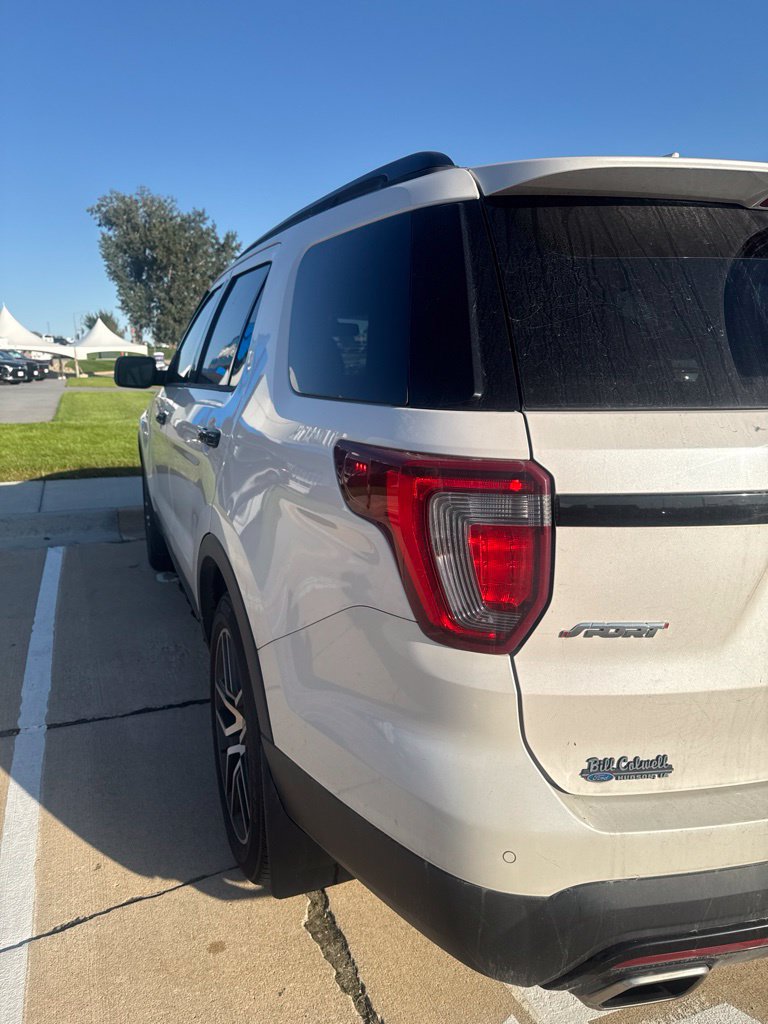 Used 2017 Ford Explorer Sport w/ Equipment Group 401A AWD/4WD image 4