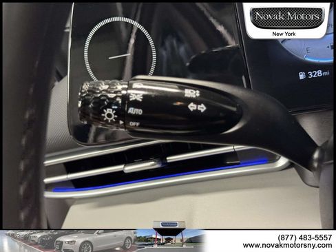 Used 2025 Hyundai Elantra Limited FWD image 15