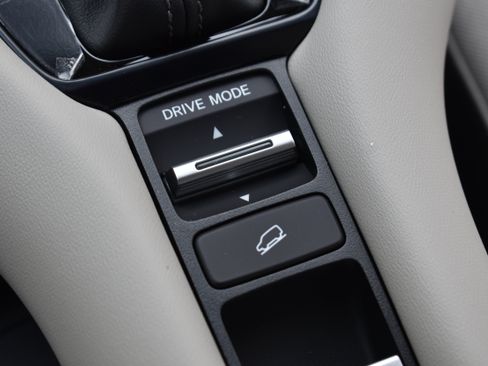 New 2026 Honda HR-V LX image 25