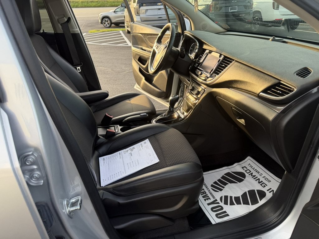 Certified 2022 Buick Encore Preferred AWD/4WD image 33