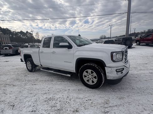 Used 2018 GMC Sierra 1500 SLE w/ SLE Value Package image 1