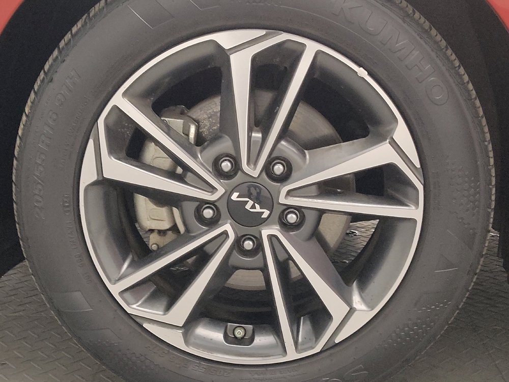Used 2024 Kia Forte LXS w/ LXS Technology Package FWD image 31