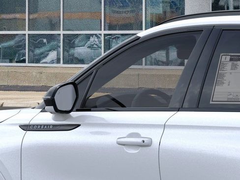 New 2026 Lincoln Corsair Premiere image 20