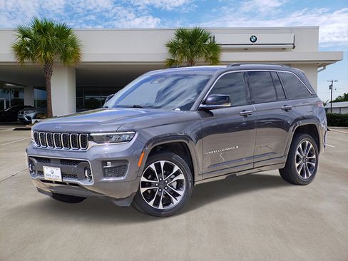 Used 2022 Jeep Grand Cherokee Overland RWD image 1