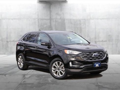Certified 2024 Ford Edge Titanium image 2