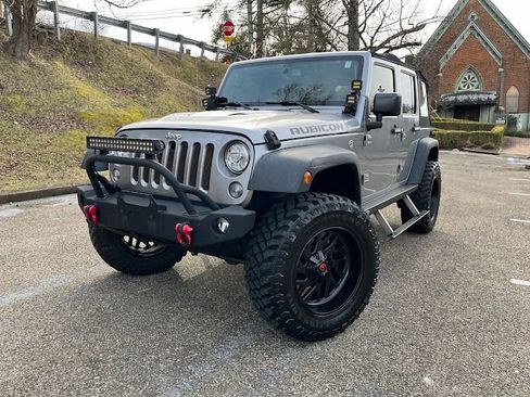 Used 2017 Jeep Wrangler Unlimited Rubicon w/ Connectivity Group image 52