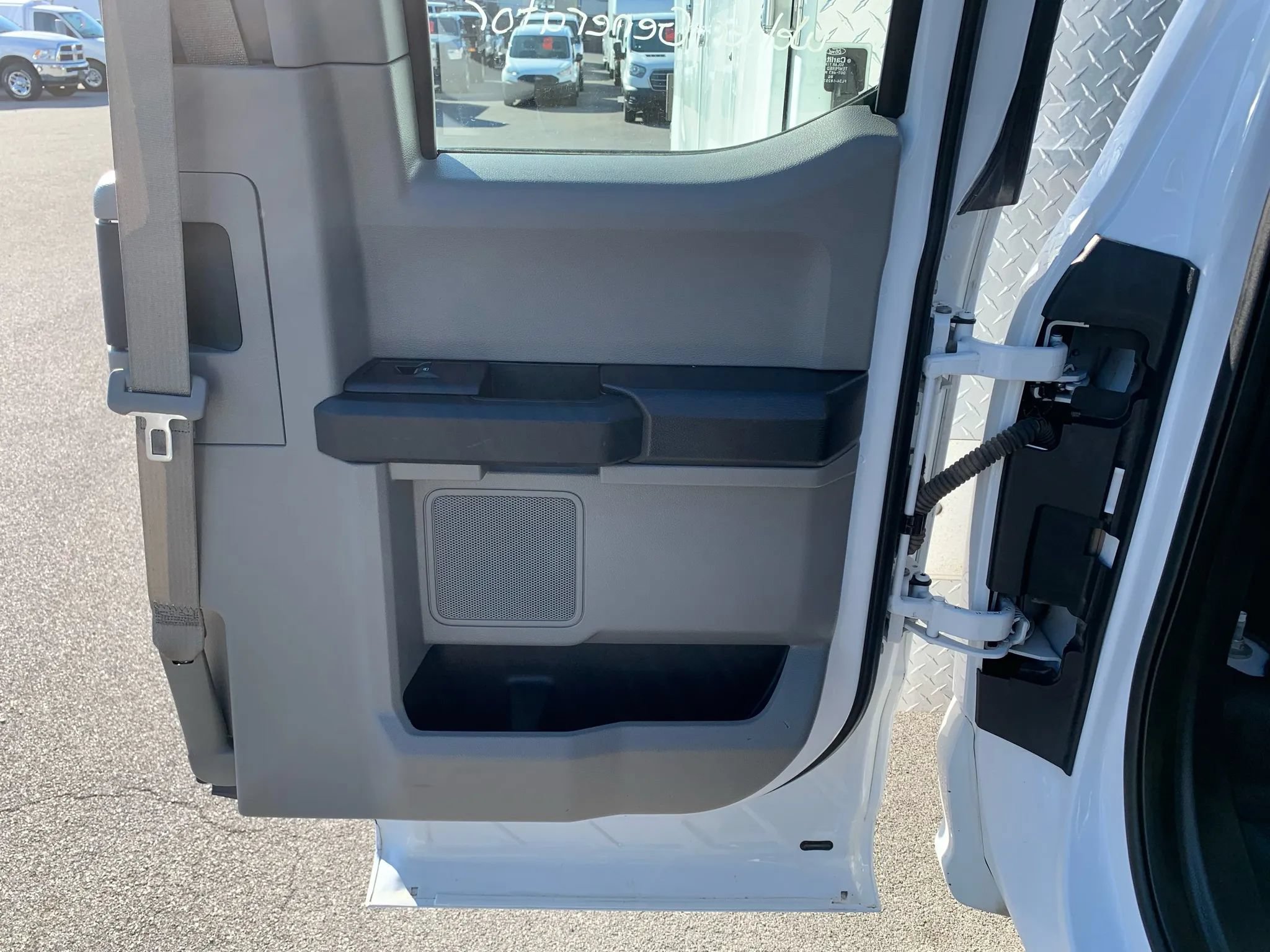 Used 2019 Ford F550 2WD SuperCab Super Duty image 34
