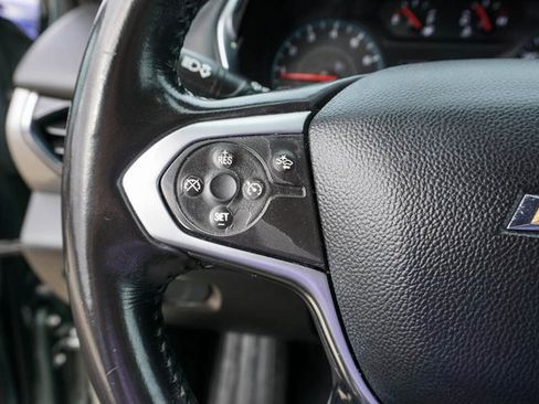 Used 2022 Chevrolet Traverse LT image 21