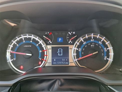 Used 2017 Toyota 4Runner 4WD image 8