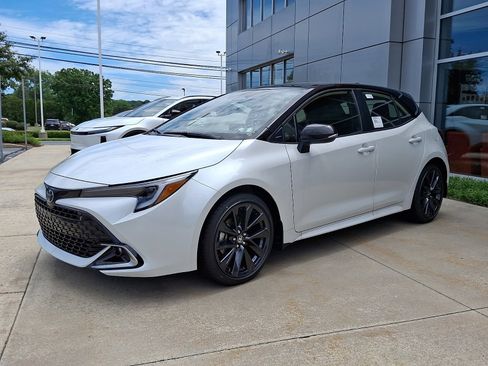 New 2026 Toyota Corolla XSE FWD image 3