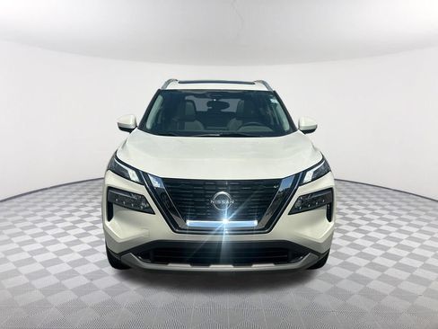 Used 2023 Nissan Rogue SV w/ SV Premium B Package FWD image 2