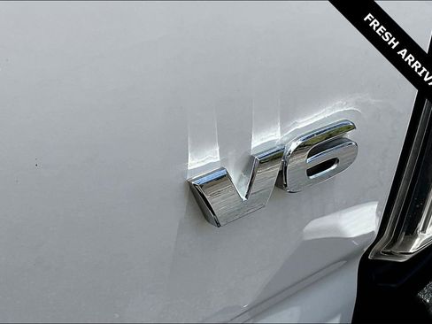 Used 2023 Toyota Tacoma Limited image 23