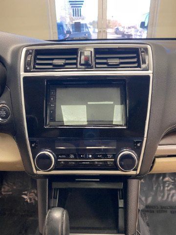 Used 2018 Subaru Outback 2.5i Limited AWD/4WD image 21