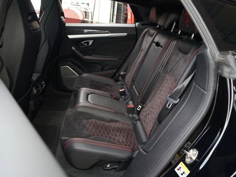 Used 2021 Lamborghini Urus image 26