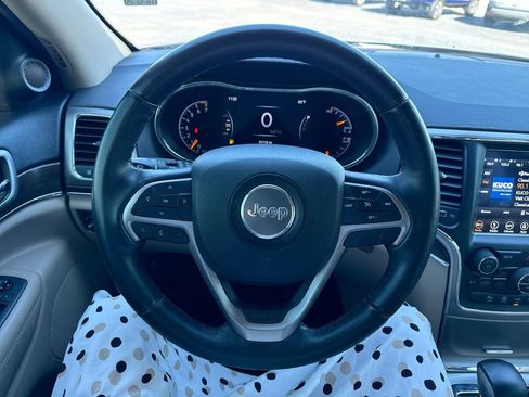 Used 2018 Jeep Grand Cherokee Limited image 14