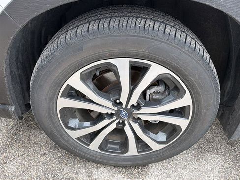 Used 2024 Subaru Forester Limited image 3