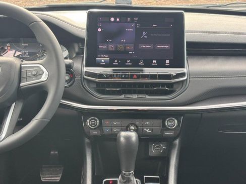 Used 2022 Jeep Compass Altitude image 13