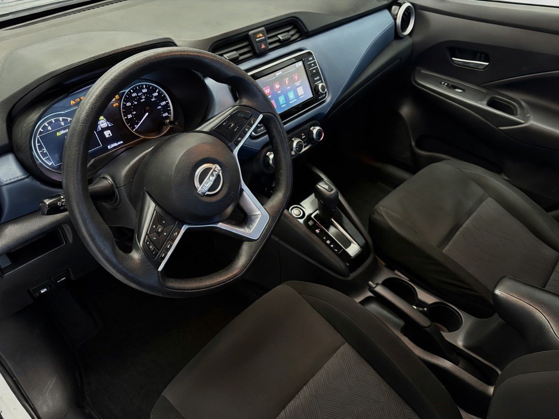 Used 2025 Nissan Versa SV FWD image 7