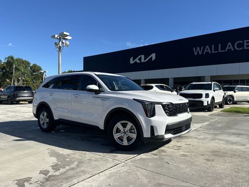 New 2026 Kia Sorento LX FWD image 1