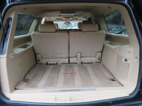 Used 2013 GMC Yukon XL Denali image 9
