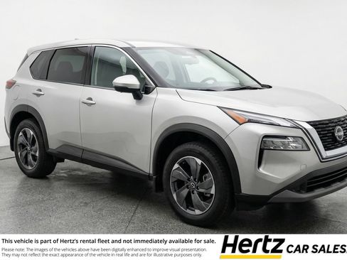 Used 2025 Nissan Rogue SV FWD image 1