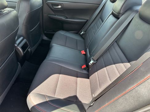 Used 2016 Toyota Camry SE FWD image 6
