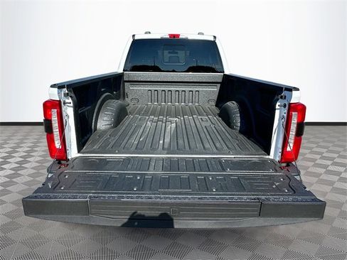 Used 2025 Ford F250 Lariat w/ Lariat Ultimate Package image 27