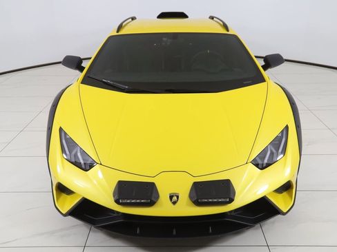 Used 2024 Lamborghini Huracan Sterrato image 6