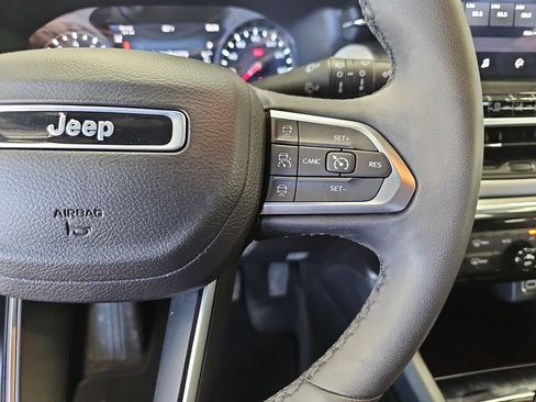 Used 2023 Jeep Compass Limited AWD/4WD image 17