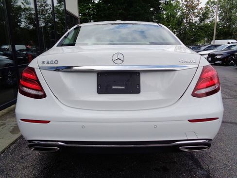 Used 2019 Mercedes-Benz E 300 4MATIC image 10