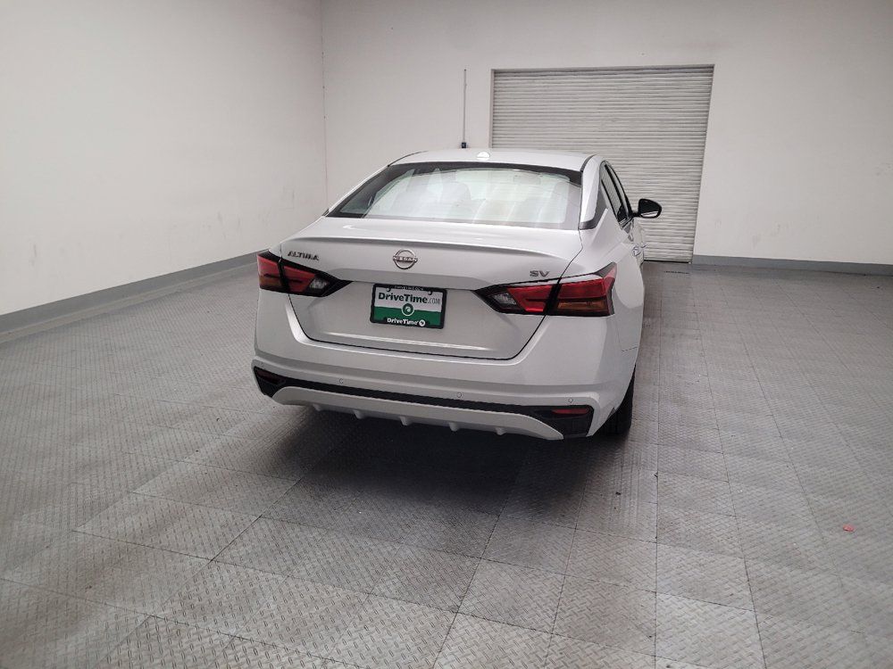Used 2023 Nissan Altima 2.5 SV FWD image 7