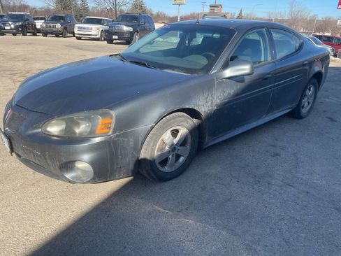 Used 2005 Pontiac Grand Prix Base 4dr Sedan w/ Drivers Plus Package image 4