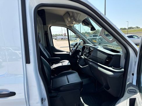 Used 2025 Ford Transit 250 148 Medium Roof RWD image 13